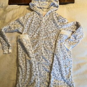 Cat & Jack Leopard Print Kids Pajamas